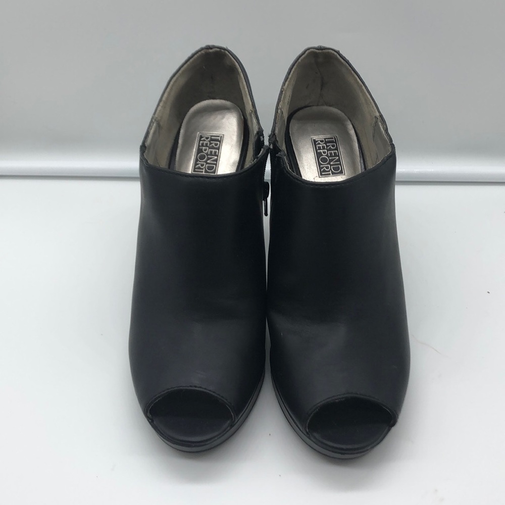 Open toe Trend Report black heels